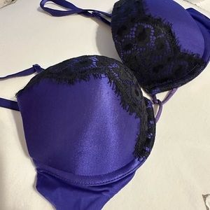 Victoria Secret Bombshell Bra 34A